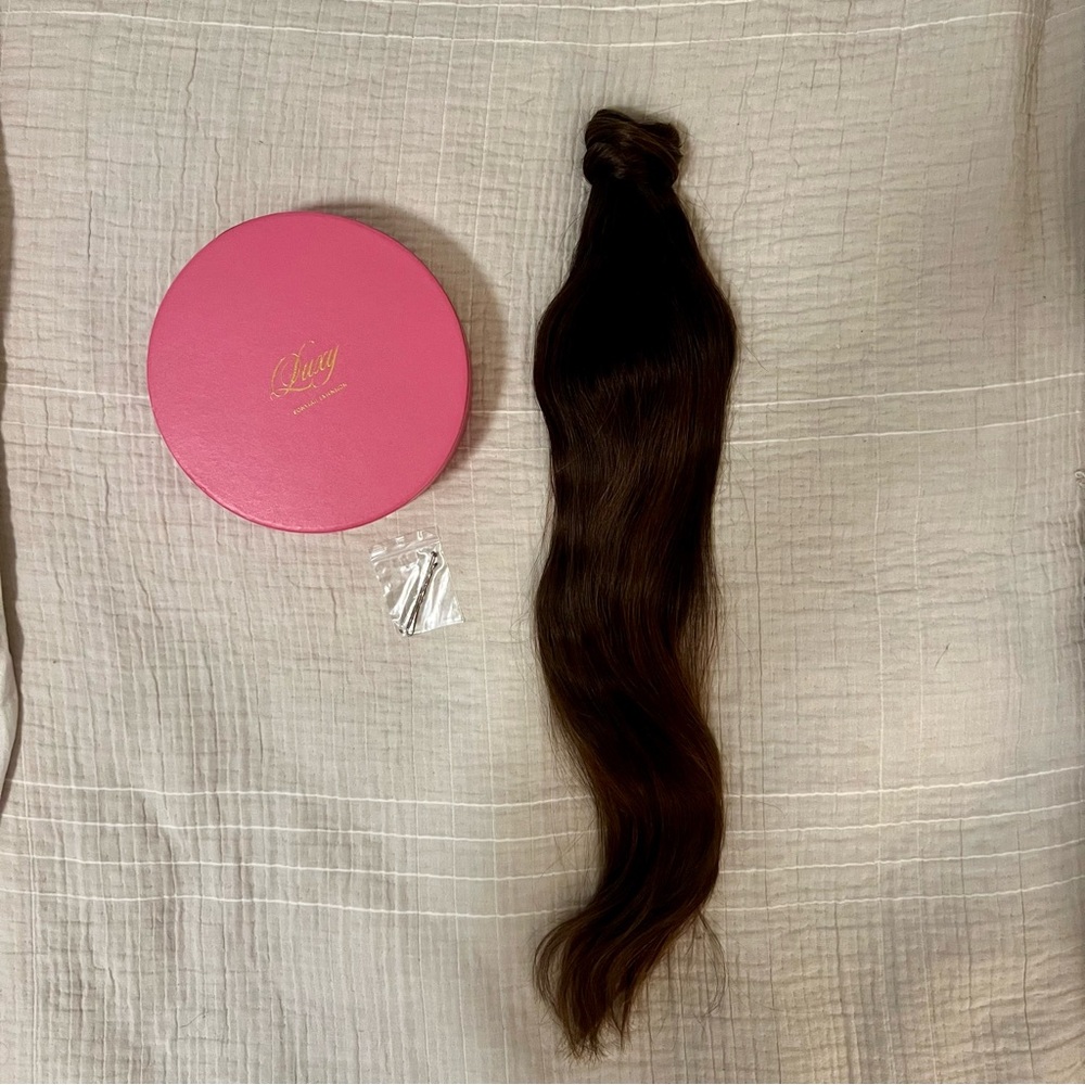 Luxy 20" Mocha Brown Ponytail Extension (120g)